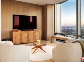 211 W Elm Court 39B, Los Angeles CA 90067