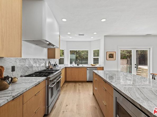 7538 W 82nd Street, Playa Del Rey CA 90293