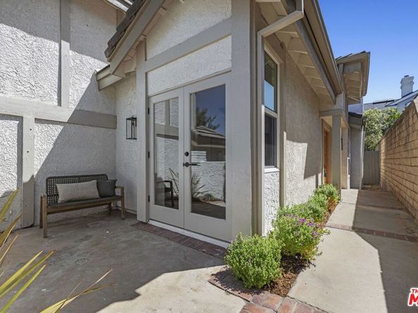 7538 W 82nd Street, Playa Del Rey CA 90293