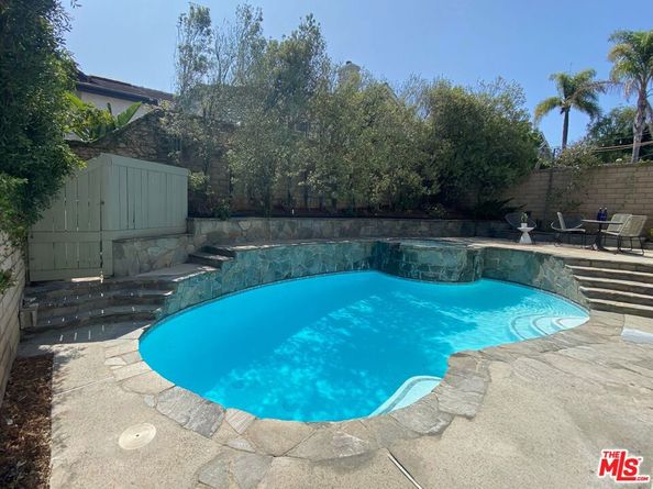 7538 W 82nd Street, Playa Del Rey CA 90293