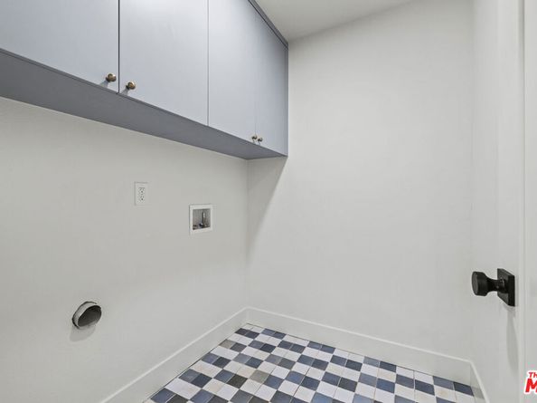 7538 W 82nd Street, Playa Del Rey CA 90293