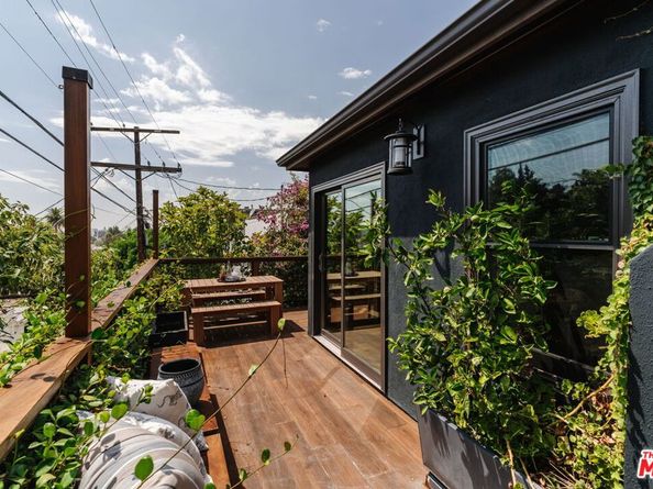 854 Kodak Drive, Los Angeles CA 90026