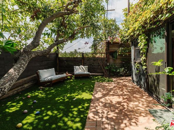 854 Kodak Drive, Los Angeles CA 90026