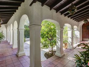 2417 NOTTINGHAM Avenue, Los Angeles CA 90027