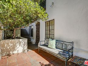 2417 NOTTINGHAM Avenue, Los Angeles CA 90027