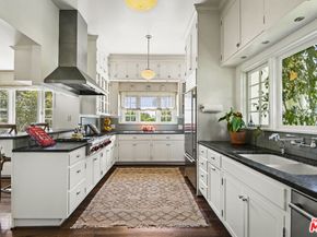 2417 NOTTINGHAM Avenue, Los Angeles CA 90027