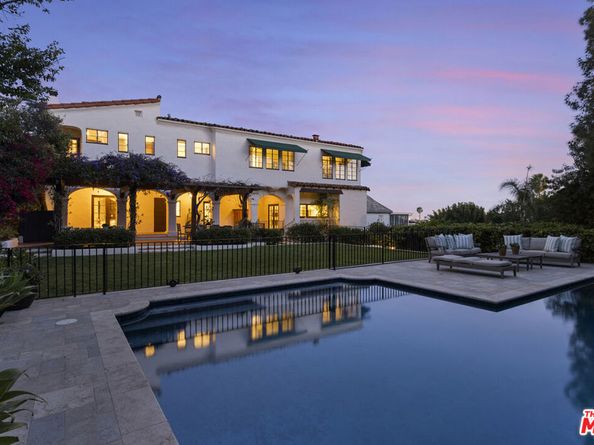 2417 NOTTINGHAM Avenue, Los Angeles CA 90027