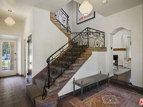 2417 NOTTINGHAM Avenue, Los Angeles CA 90027