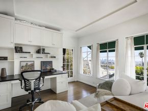 2417 NOTTINGHAM Avenue, Los Angeles CA 90027