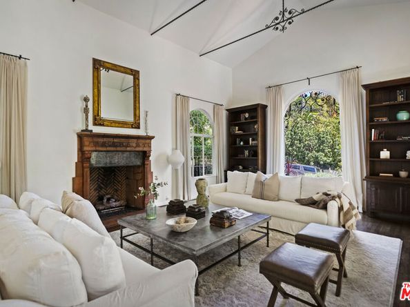 2417 NOTTINGHAM Avenue, Los Angeles CA 90027