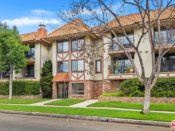 11127 La Maida Street 9, North Hollywood CA 91601