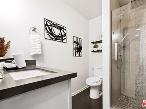 11127 La Maida Street 9, North Hollywood CA 91601