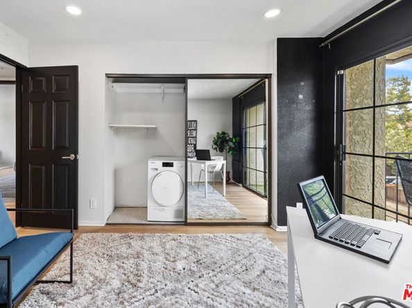 11127 La Maida Street 9, North Hollywood CA 91601