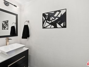 11127 La Maida Street 9, North Hollywood CA 91601
