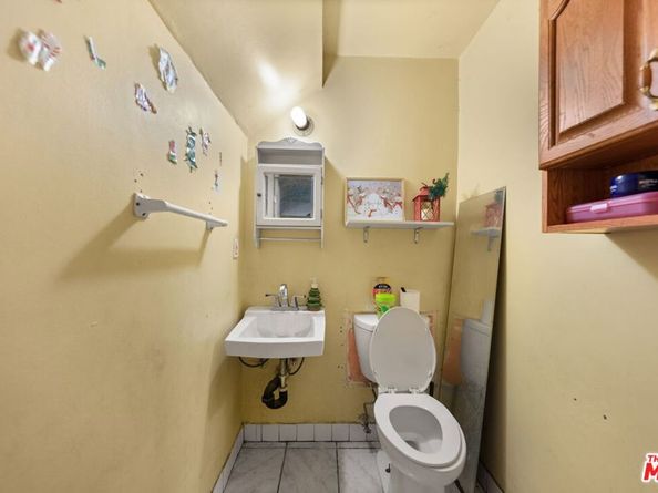 1114 S Kern Avenue, Los Angeles CA 90022