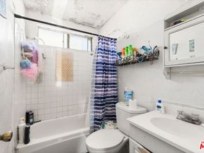 1114 S Kern Avenue, Los Angeles CA 90022