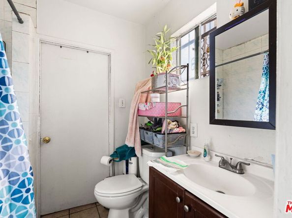 1114 S Kern Avenue, Los Angeles CA 90022