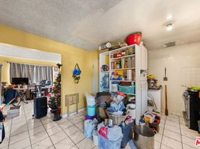 1114 S Kern Avenue, Los Angeles CA 90022
