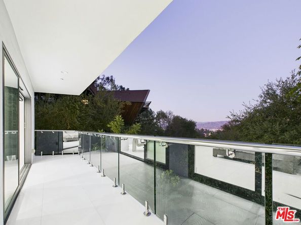 7141 Woodrow Wilson Drive, Los Angeles CA 90068