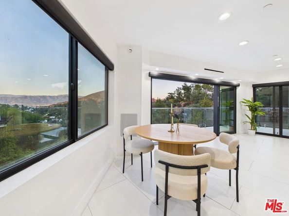 7141 Woodrow Wilson Drive, Los Angeles CA 90068