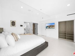 7141 Woodrow Wilson Drive, Los Angeles CA 90068
