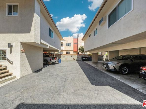 404 Porter Street, Glendale CA 91205