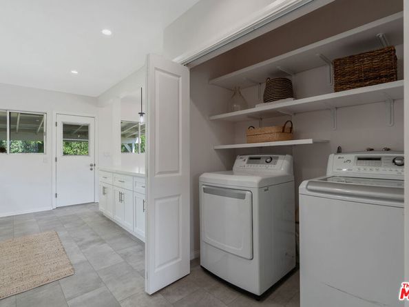 19427 Lemay Street, Reseda CA 91335