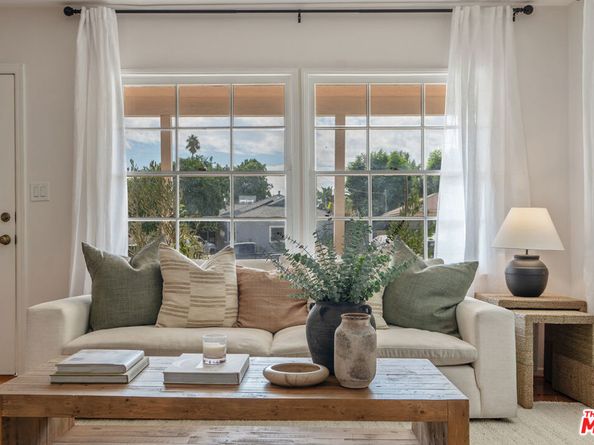 19427 Lemay Street, Reseda CA 91335