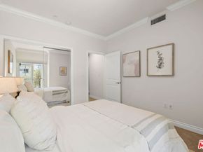 3061 W 12th Place 203, Los Angeles CA 90006