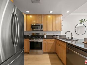 3061 W 12th Place 203, Los Angeles CA 90006