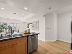 3061 W 12th Place 203, Los Angeles CA 90006