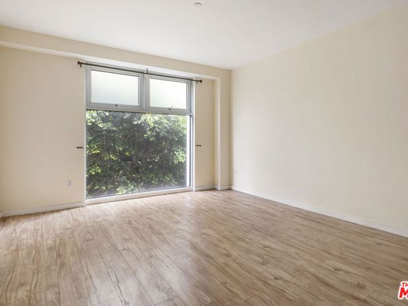 630 W 6th Street 303, Los Angeles CA 90017