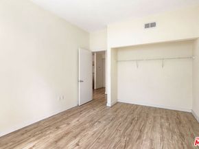 630 W 6th Street 303, Los Angeles CA 90017