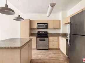 630 W 6th Street 303, Los Angeles CA 90017