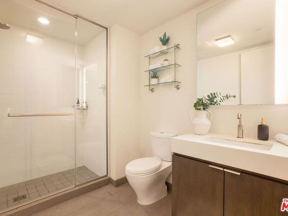 1755 Ocean Avenue 412, Santa Monica CA 90401