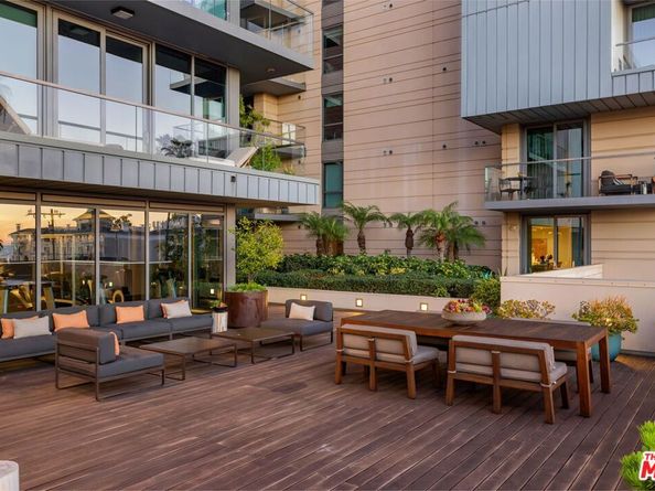1755 Ocean Avenue 412, Santa Monica CA 90401