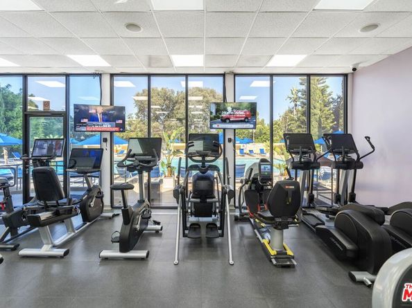 2160 Century Park East 2101, Los Angeles CA 90067