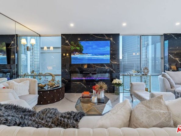 2160 Century Park East 2101, Los Angeles CA 90067