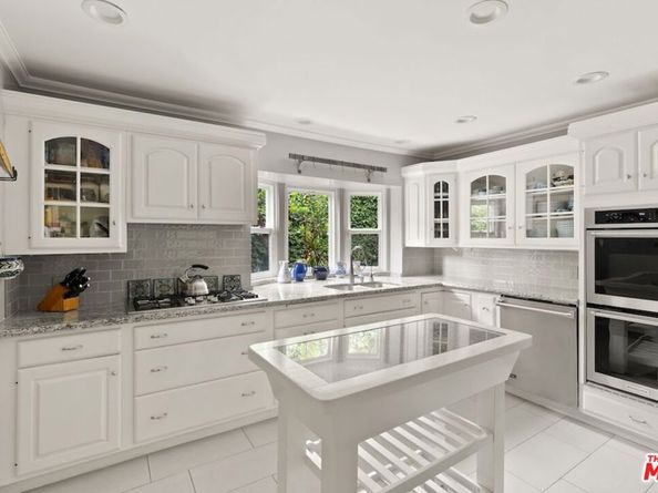 11051 Strathmore Drive 1, Los Angeles CA 90024