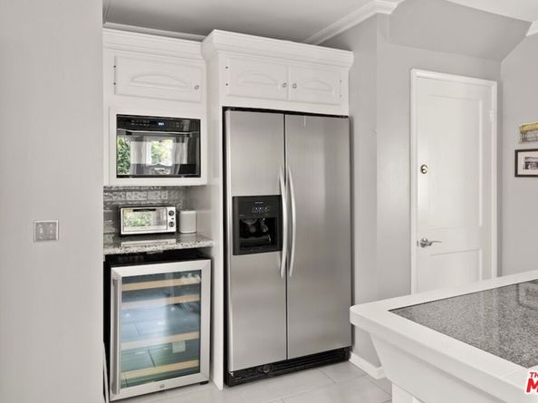 11051 Strathmore Drive 1, Los Angeles CA 90024