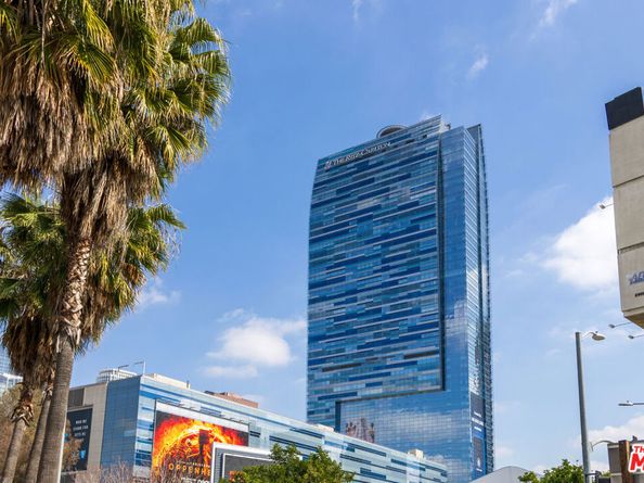 900 W Olympic Boulevard 34J, Los Angeles CA 90015
