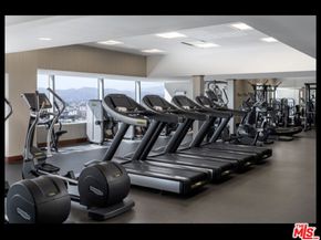 900 W Olympic Boulevard 34J, Los Angeles CA 90015