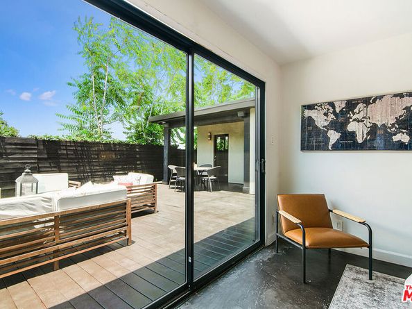 3838 Buena Park Drive, Studio City CA 91604