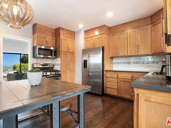 3838 Buena Park Drive, Studio City CA 91604