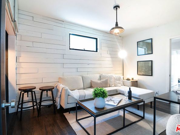 3838 Buena Park Drive, Studio City CA 91604