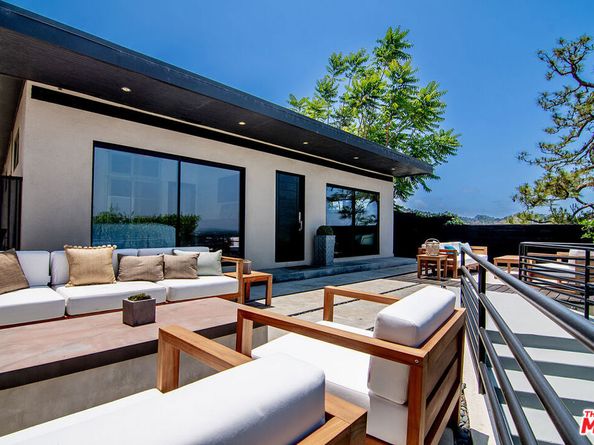 3838 Buena Park Drive, Studio City CA 91604