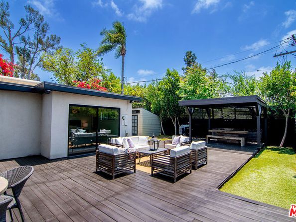 3838 Buena Park Drive, Studio City CA 91604