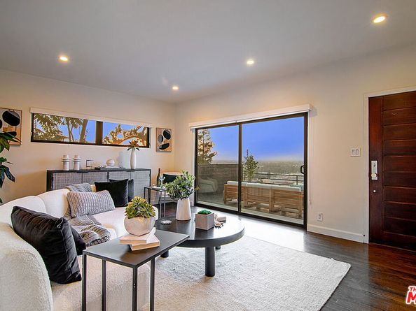3838 Buena Park Drive, Studio City CA 91604