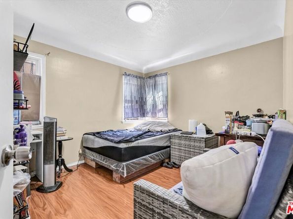 533 W 111th Street, Los Angeles CA 90044