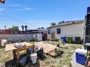 533 W 111th Street, Los Angeles CA 90044